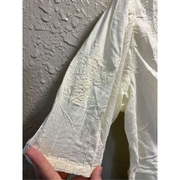 Free People White Embroidered Blouse Woman’s Size Large Small Stain - Picture 3 of 15